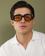 Cargar imagen en el visor de la galería, VANGUARD / AMARILLO-NEGRO
