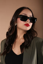 Cargar imagen en el visor de la galería, VANGUARD / NEGRO-NEGRO
